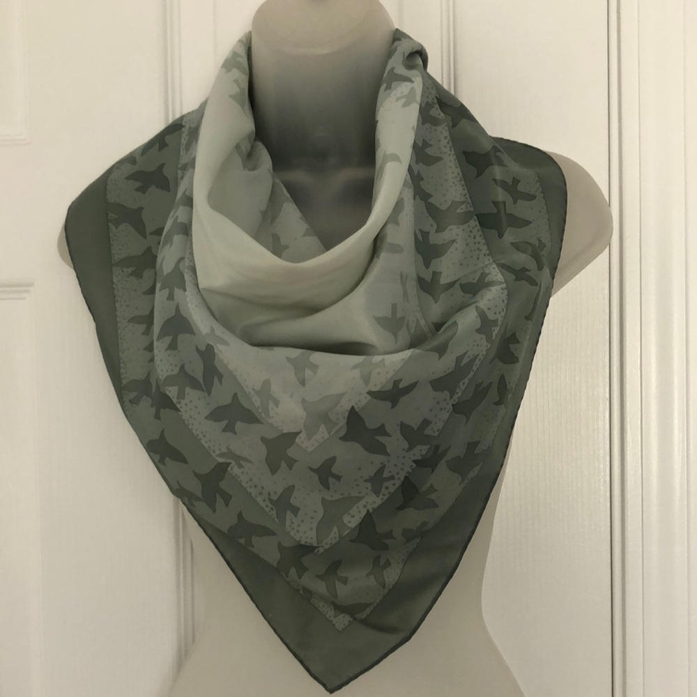 VTG Robinson Golluber FLYING GEESE SQUARE SCARF BANDANA EC Chic